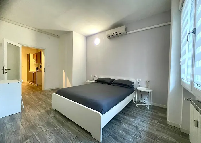 Manuzio Venezia - Free Parking Местре