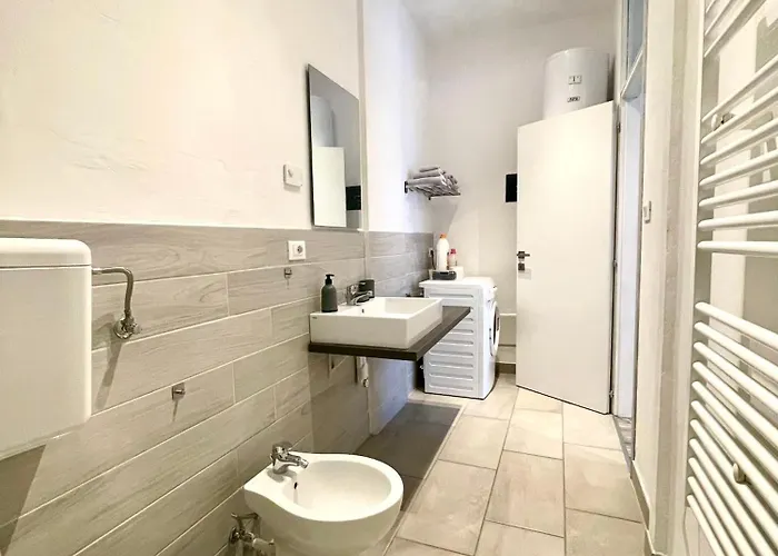 Manuzio Venezia - Free Parking Местре